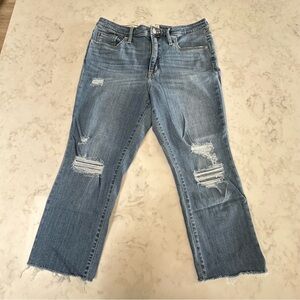 Universal Thread Medium Wash Distressed High-Rise Slim Straight Leg Jeans. 14